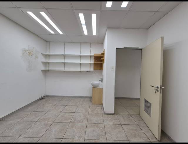 87M² OFFICE TO LET IN ROSEBANK